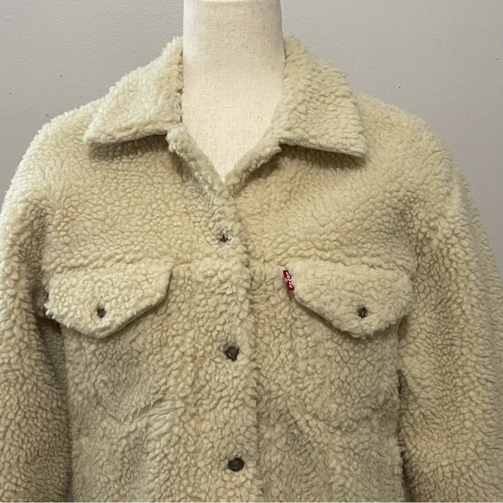 Levi’s Women’s Sherpa Fleece Trucker Jacket Cropped M Cream Coconut Snap Front - Picture 4 of 15
